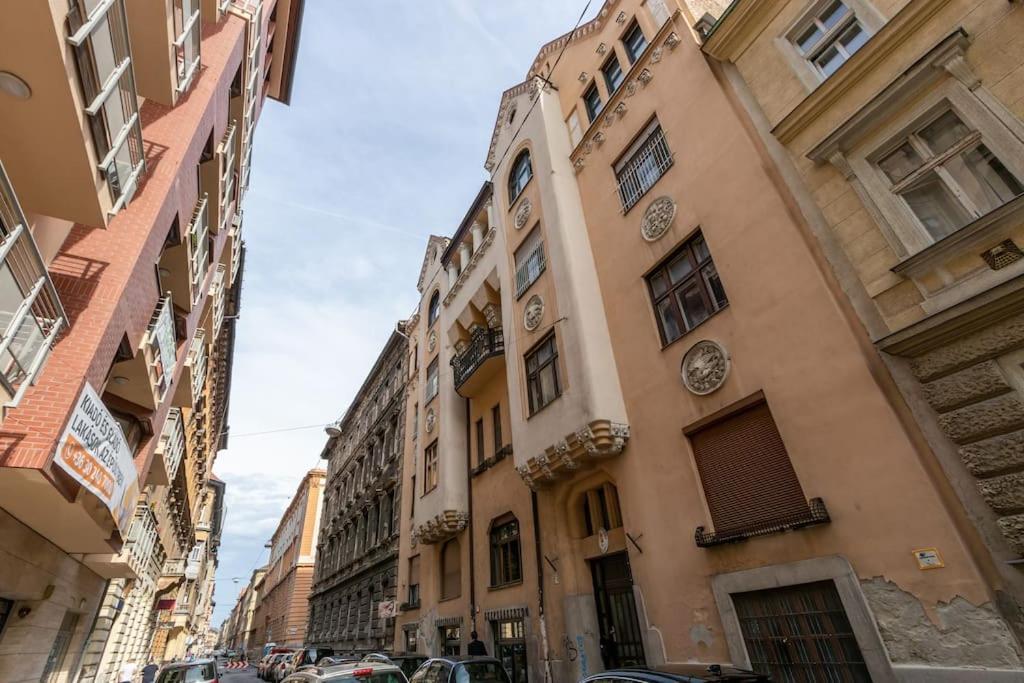 Art Nouveau Apartment Boedapest Buitenkant foto