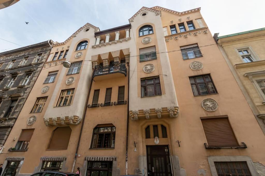 Art Nouveau Apartment Boedapest Buitenkant foto
