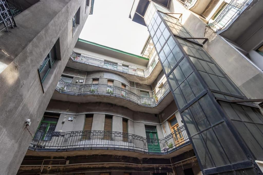Art Nouveau Apartment Boedapest Buitenkant foto